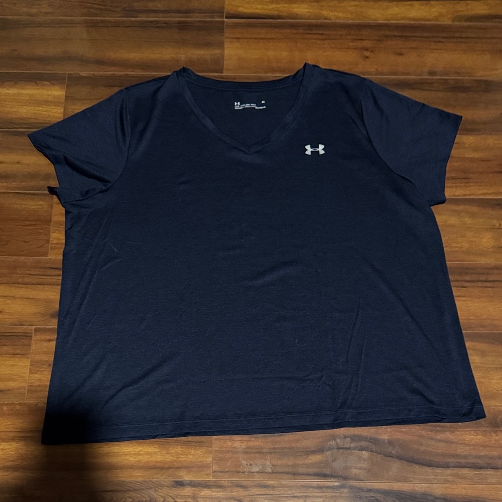 Under Armour Women's Dark Blue V-Neck Tee